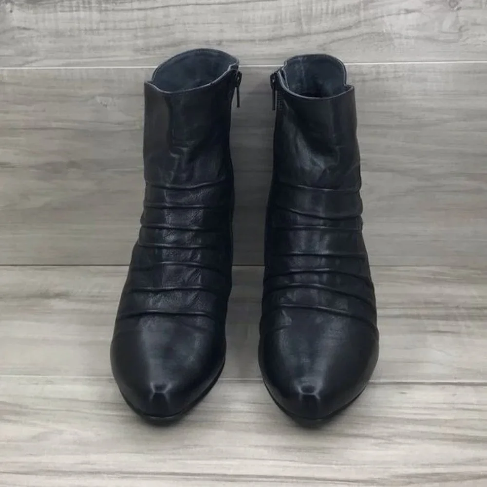 Eric Michael black Ankle Boots Women's EU 41 Black Leather Heeled Zip Booties